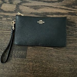 Coach wristlet! Great condition!